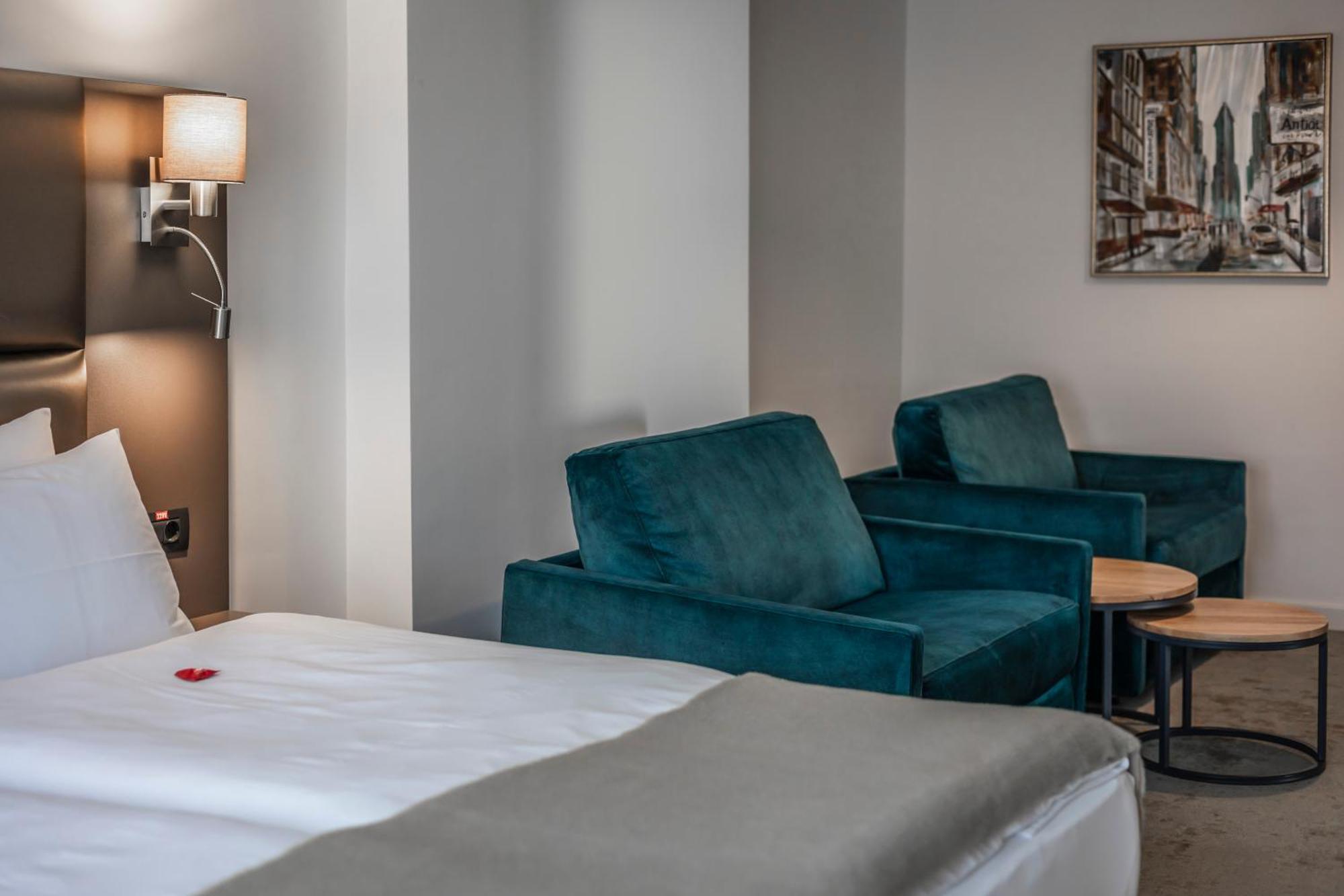 Charm Boutique Hotel サトゥ・マーレ エクステリア 写真