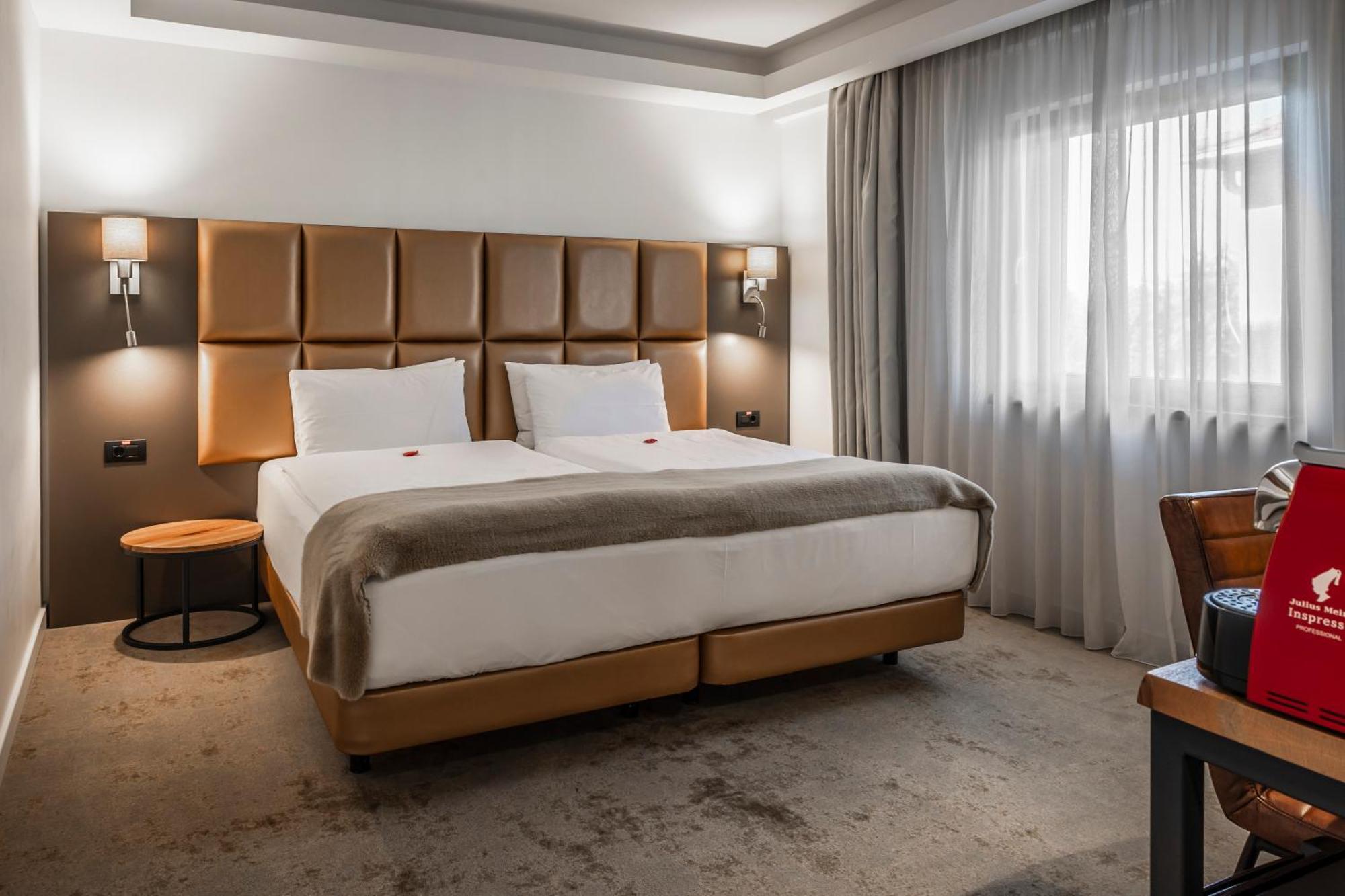 Charm Boutique Hotel サトゥ・マーレ エクステリア 写真